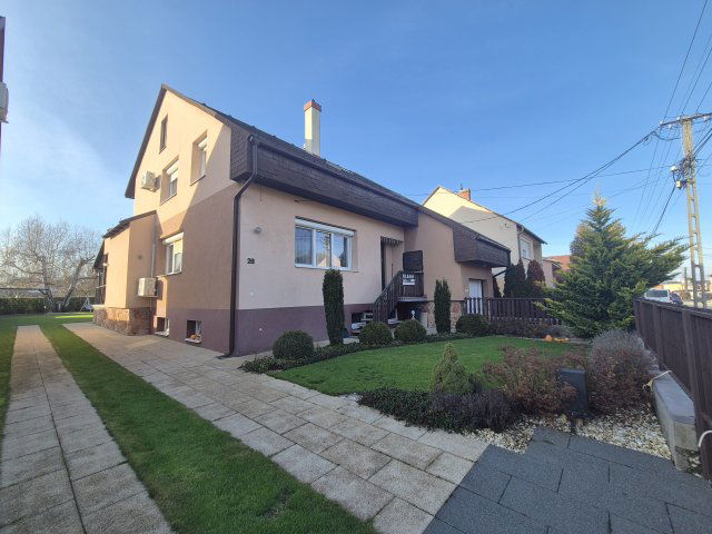 Eladó családi ház, Kisbéren 139.5 M Ft, 4 szobás