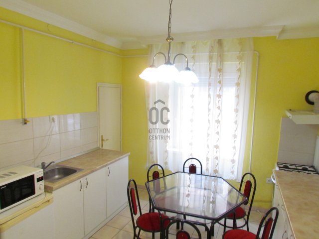 Kiadó téglalakás, albérlet, Debrecenben, Újházi Ede utcában