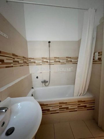 Eladó téglalakás, Budapesten, V. kerületben 79.9 M Ft, 1 szobás