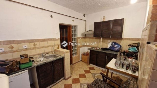 Eladó ikerház, Budapesten, XVIII. kerületben 93 M Ft, 4 szobás