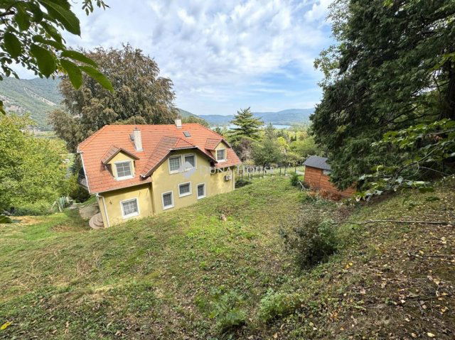 Eladó családi ház, Dömösön 145 M Ft, 5 szobás