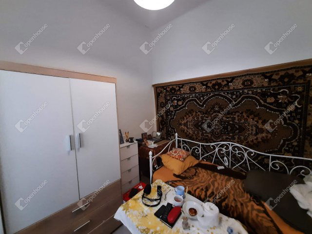 Eladó téglalakás, Keszthelyen 47 M Ft, 3 szobás