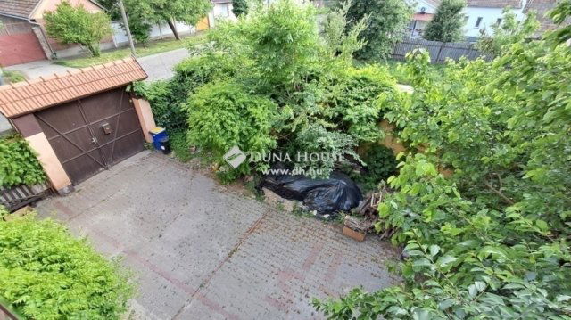 Eladó családi ház, Kecskeméten 69.9 M Ft, 6 szobás