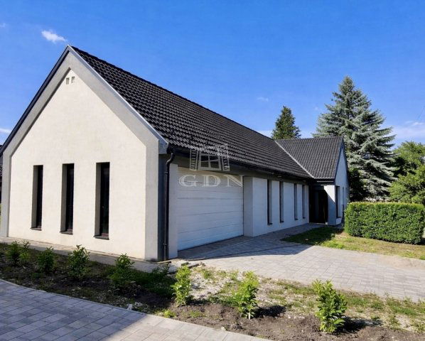 Eladó családi ház, Biatorbágyon 219 M Ft, 5 szobás