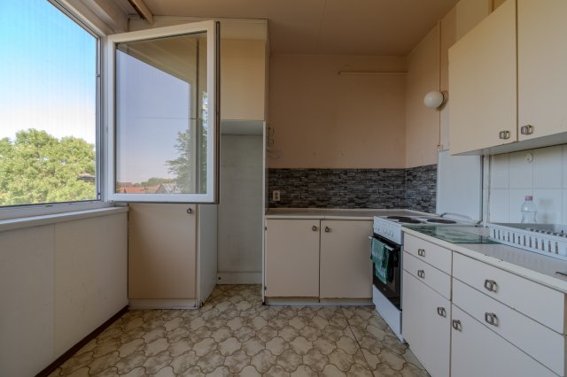 Eladó panellakás, Berettyóújfaluban 40 M Ft, 2 szobás