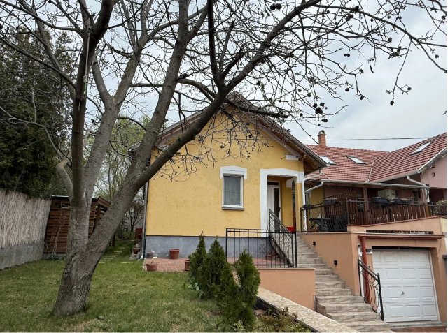 Eladó ikerház, Érden 119 M Ft, 3 szobás / költözzbe.hu