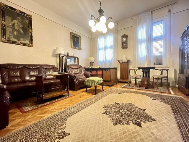Eladó családi ház, Budapesten, X. kerületben 160 M Ft, 8 szobás