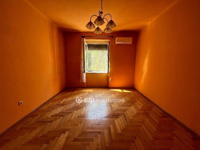 Eladó téglalakás, Budapesten, XV. kerületben 64.3 M Ft, 2 szobás