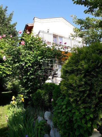 Eladó téglalakás, Budaörsön 199.5 M Ft, 4+1 szobás