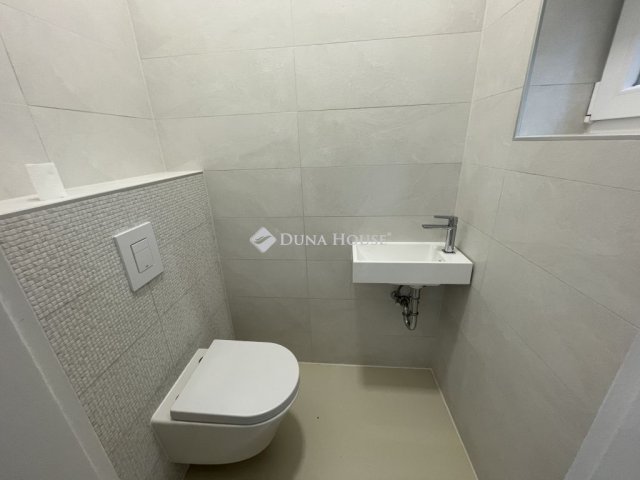 Kiadó családi ház, albérlet, Szombathelyen 390 E Ft / hó