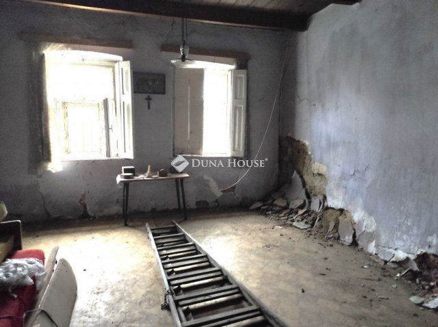 Eladó családi ház, Kókán 20 M Ft, 2 szobás