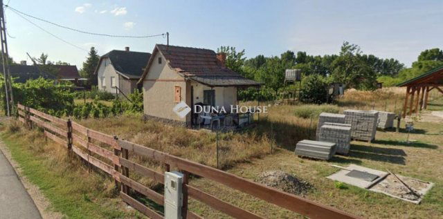 Eladó telek, Dunapatajon 15 M Ft / költözzbe.hu