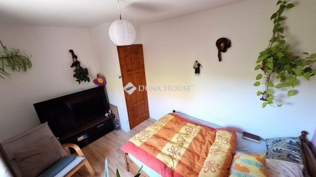 Eladó családi ház, Ráckevén 72.5 M Ft, 5 szobás