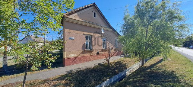 Eladó családi ház, Makón 19.9 M Ft, 2 szobás