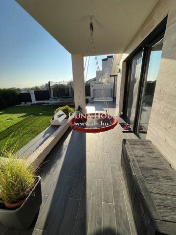 Eladó ikerház, Törökbálinton 325 M Ft, 5 szobás