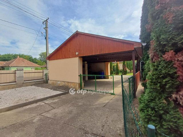 Eladó családi ház, Balsán 29.9 M Ft, 3 szobás