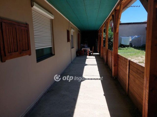 Eladó téglalakás, Sárospatakon 18 M Ft, 1 szobás