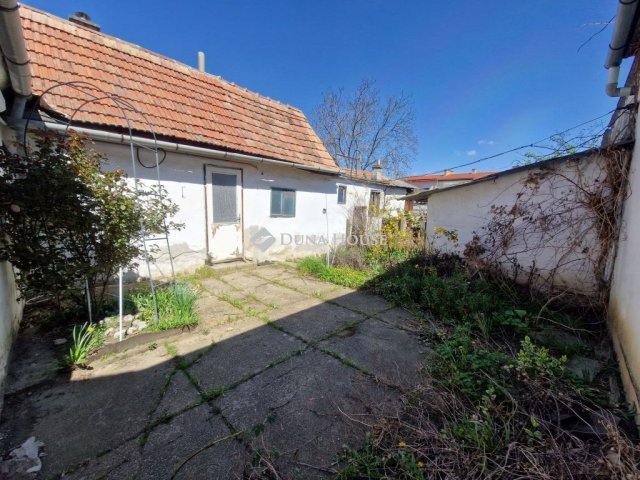 Eladó családi ház, Baján 19 M Ft, 3 szobás