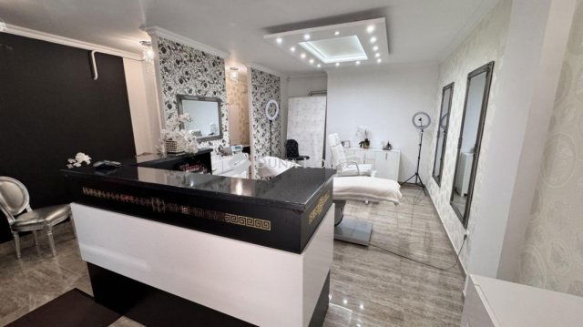 Eladó üzlethelyiség, Kecskeméten 38.5 M Ft, 1 szobás