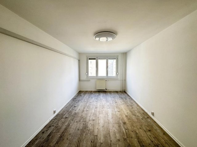 Eladó panellakás, Budapesten, III. kerületben 72.9 M Ft, 2 szobás