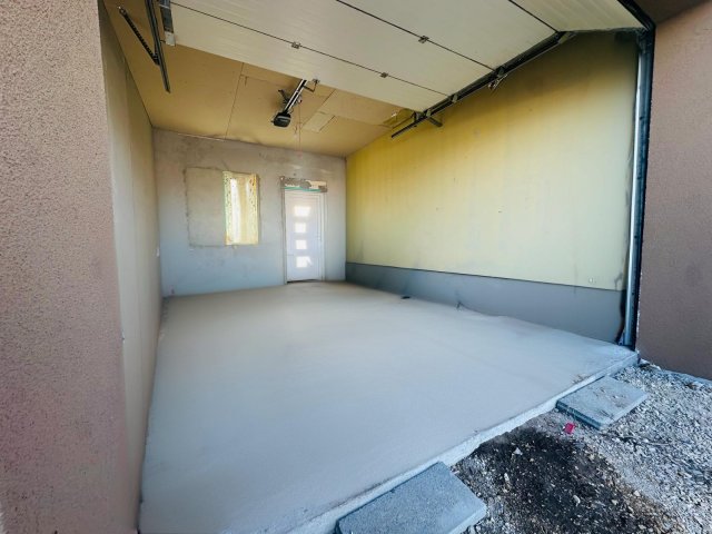 Eladó ikerház, Szentkirályon 103 M Ft, 4 szobás