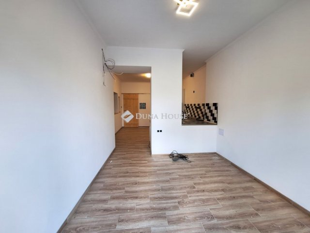 Eladó téglalakás, Kecskeméten 63 M Ft, 4 szobás