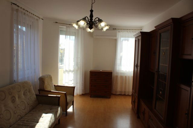 Kiadó téglalakás, albérlet, Debrecenben, Széchenyi utcában