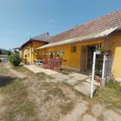 Eladó családi ház, Apagyon 36.99 M Ft, 3 szobás