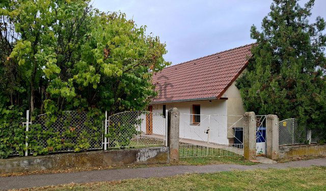 Eladó családi ház, Martonfán 28 M Ft, 2 szobás