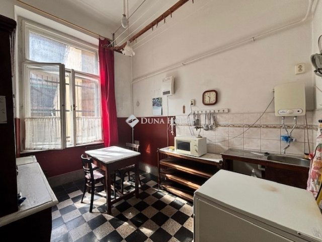 Eladó téglalakás, Budapesten, IX. kerületben 100 M Ft, 4 szobás