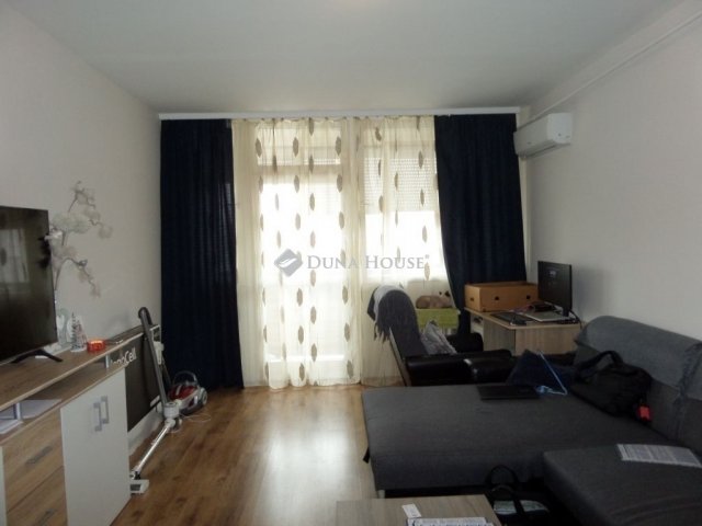 Eladó panellakás, Pécsett 46.9 M Ft, 2 szobás