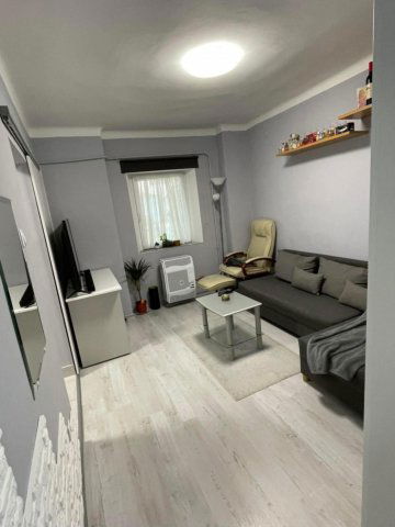 Eladó téglalakás, Szegeden 39 M Ft, 1 szobás