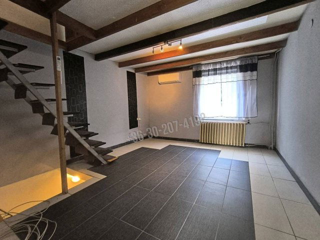 Eladó családi ház, Sándorfalván 23.9 M Ft, 2 szobás