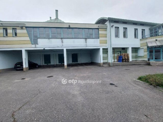 Eladó üzlethelyiség, Kalocsán 208 M Ft / költözzbe.hu