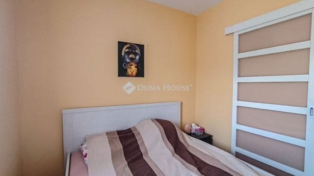 Eladó panellakás, Budapesten, III. kerületben 76.5 M Ft