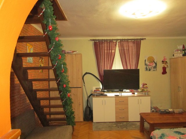 Eladó téglalakás, Pécsett 16.9 M Ft, 2 szobás