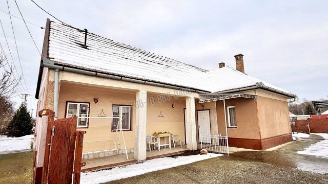 Eladó családi ház, Dabason 36.99 M Ft, 2 szobás