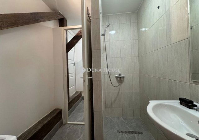 Eladó családi ház, Budapesten, XI. kerületben 1400 M Ft