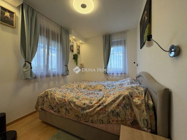 Eladó téglalakás, Budapesten, XX. kerületben 95 M Ft, 3 szobás
