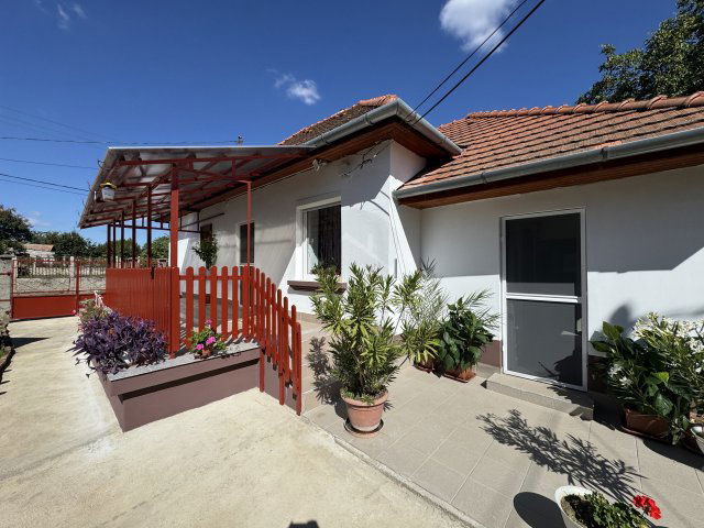 Eladó családi ház, Tóalmáson 52 M Ft, 1+2 szobás