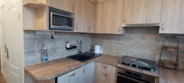 Kiadó panellakás, albérlet, Szegeden, Csongrádi sugárúton