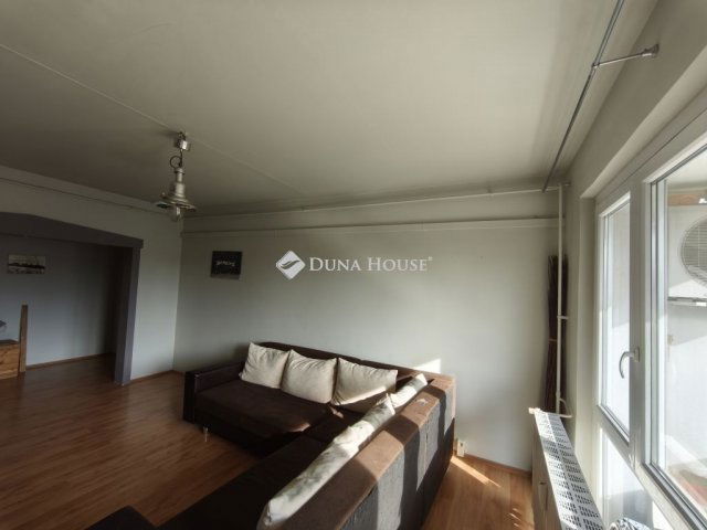 Eladó panellakás, Szegeden 49.9 M Ft, 2 szobás