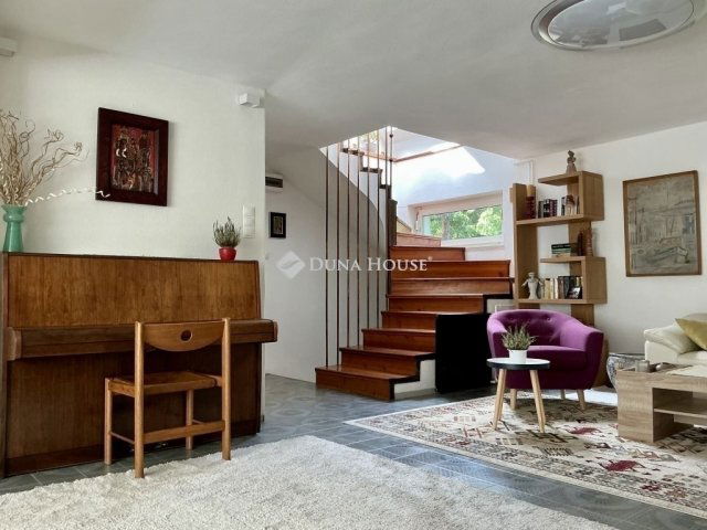 Eladó családi ház, Budapesten, III. kerületben 379 M Ft