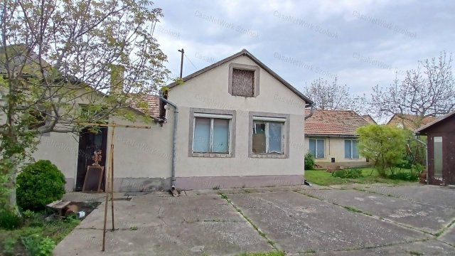 Eladó családi ház, Martfűn 38 M Ft, 6 szobás