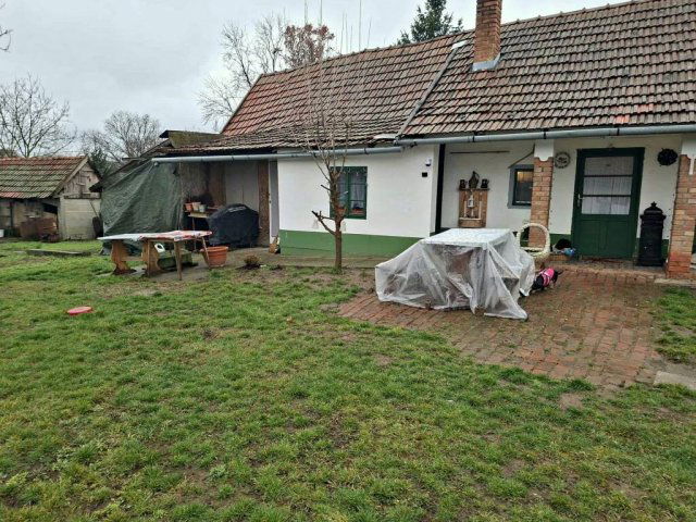 Eladó családi ház, Dobozon 16.5 M Ft, 2+1 szobás