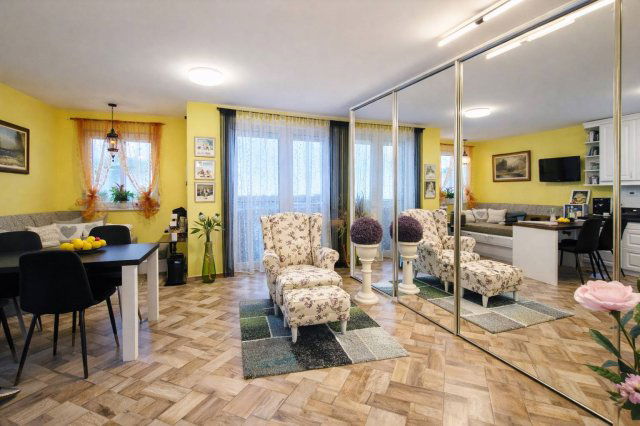 Eladó téglalakás, Győrött 53.9 M Ft, 1 szobás