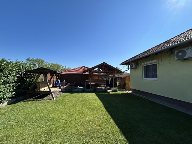 Eladó családi ház, Halásztelken 119.9 M Ft, 4 szobás