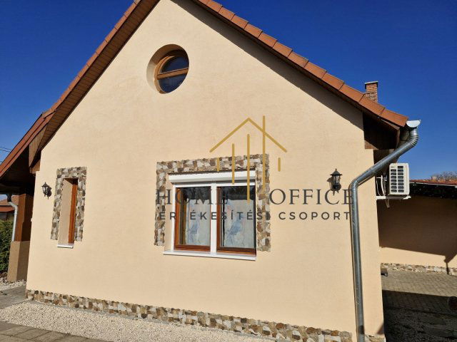 Eladó családi ház, Tápiószelén 110 M Ft, 4 szobás