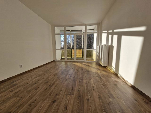 Eladó panellakás, Pécsett, Szigeti úton 51.5 M Ft, 2+1 szobás