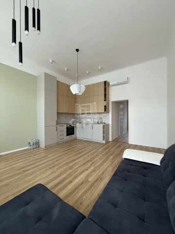 Eladó téglalakás, Budapesten, VII. kerületben 84.5 M Ft